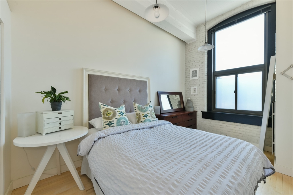 320 W. 2nd Street # 305