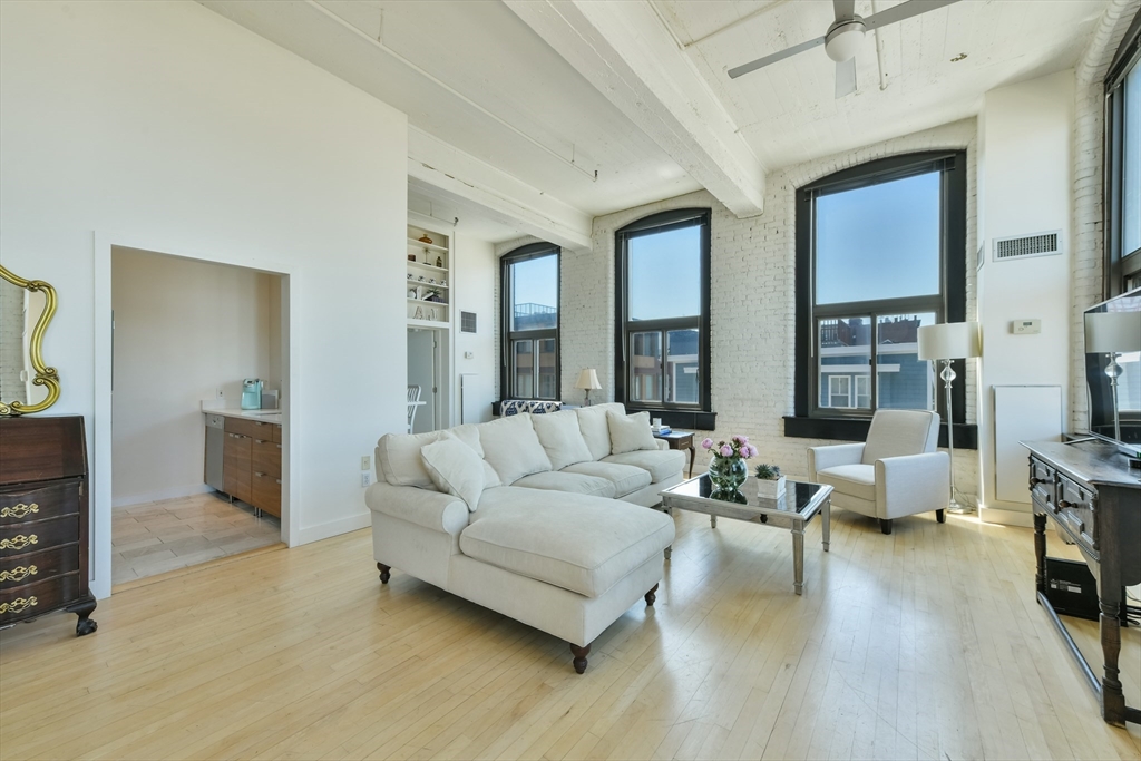 320 W. 2nd Street # 305