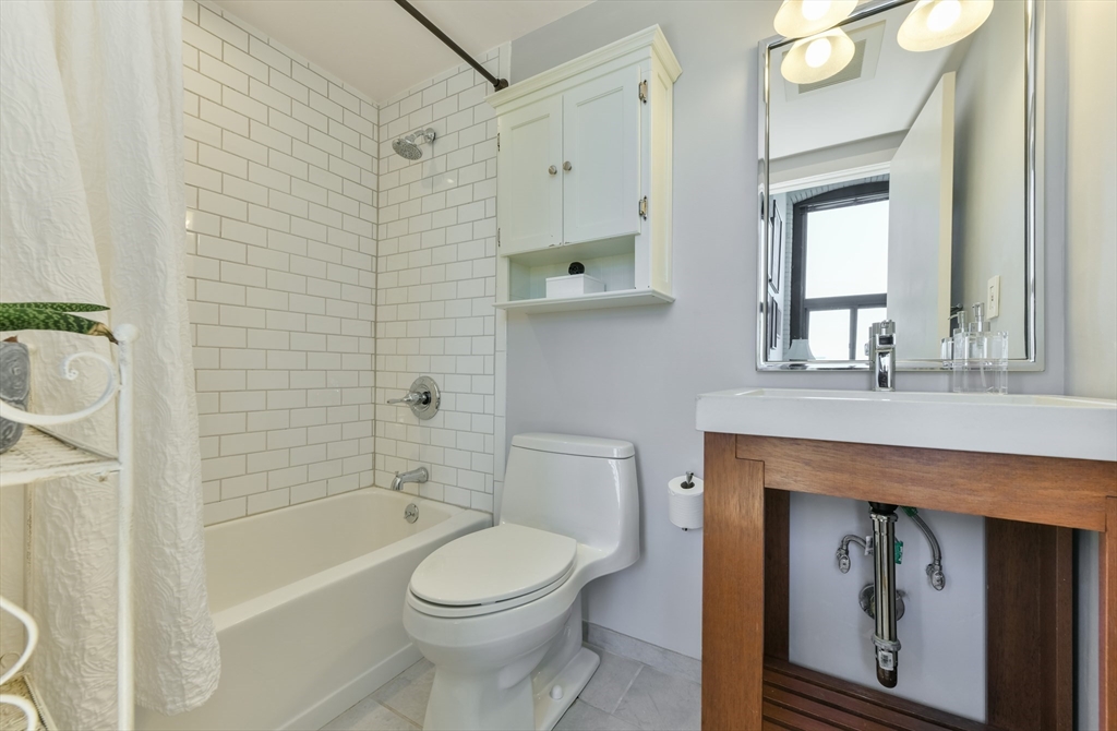 320 W. 2nd Street # 305