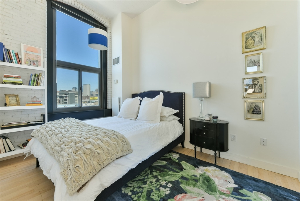 320 W. 2nd Street # 305