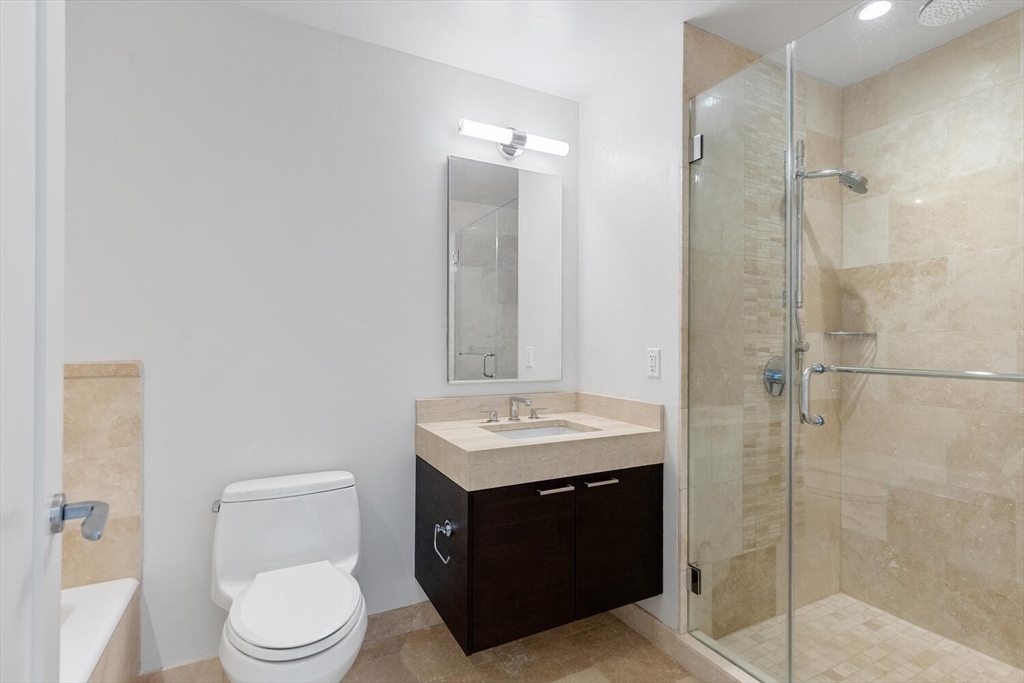 1 Franklin St # 2809
