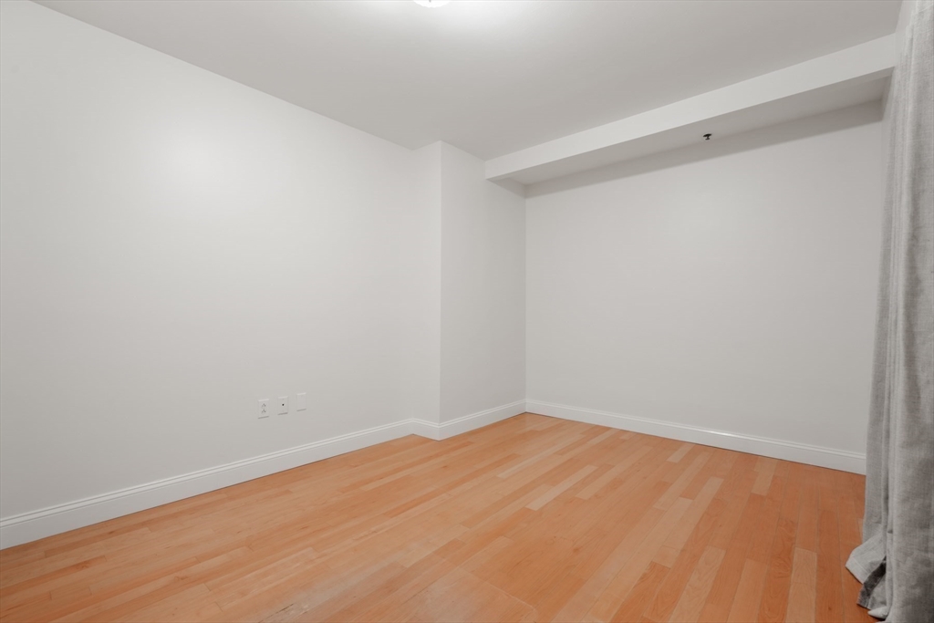 10 Charlesgate E # 1