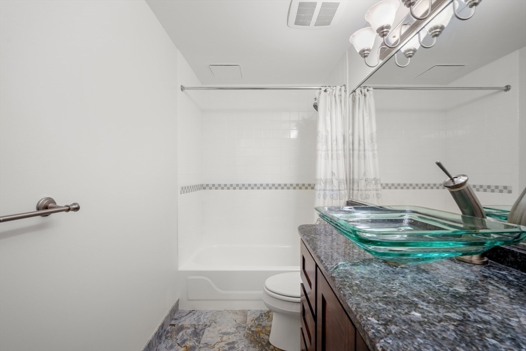 10 Charlesgate E # 1