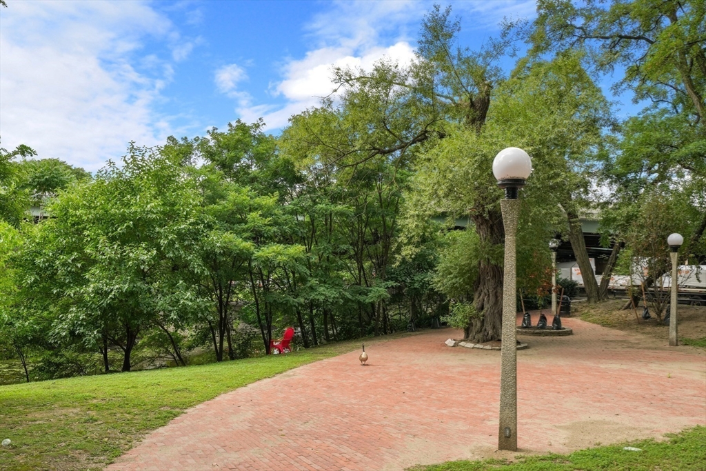 10 Charlesgate E # 1