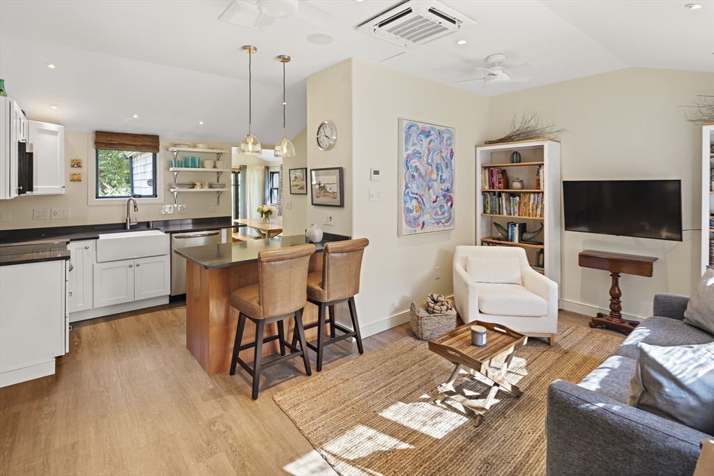 11 Quail Hill Rd