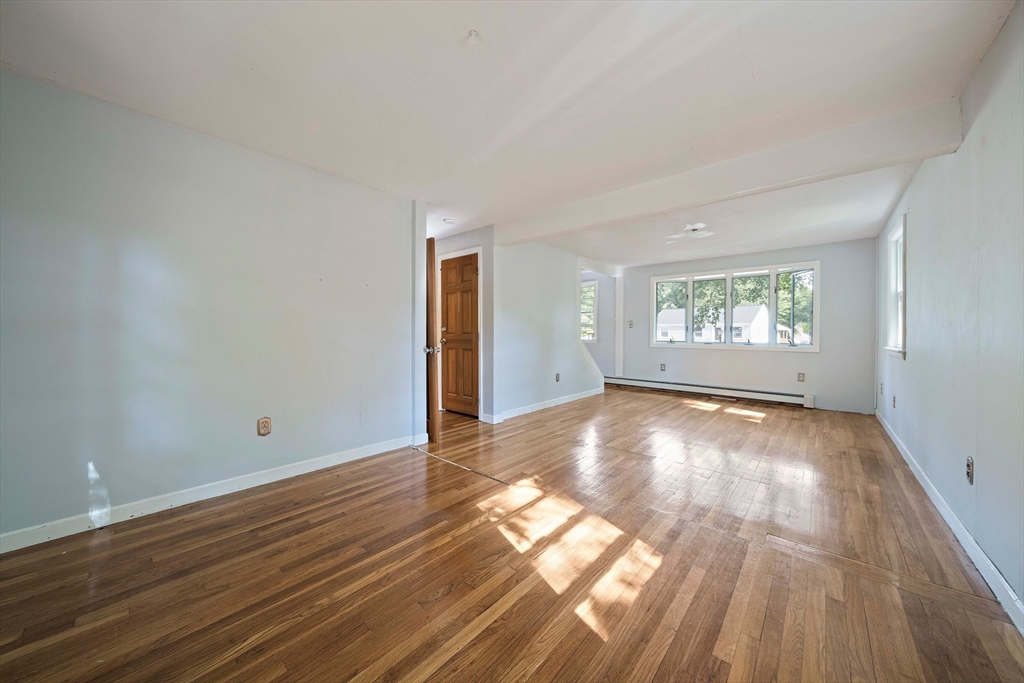 452 Forest St