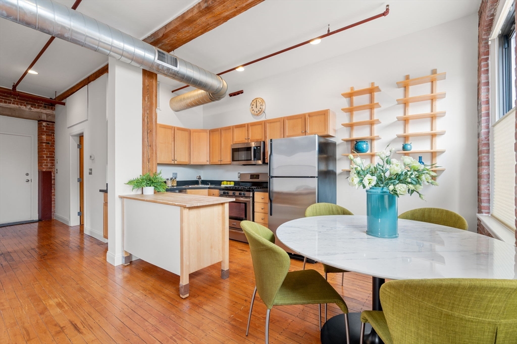 244 Brighton Ave # 204
