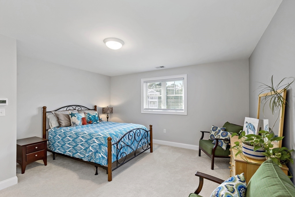 13 Longwood Ln # 13