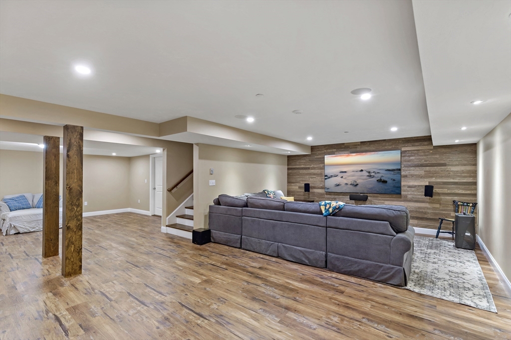 13 Longwood Ln # 13