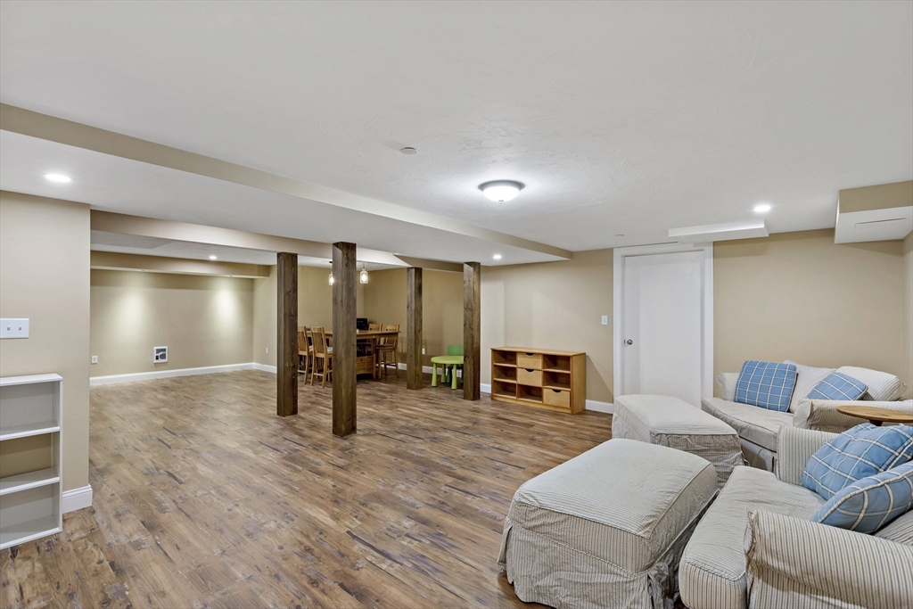 13 Longwood Ln # 13
