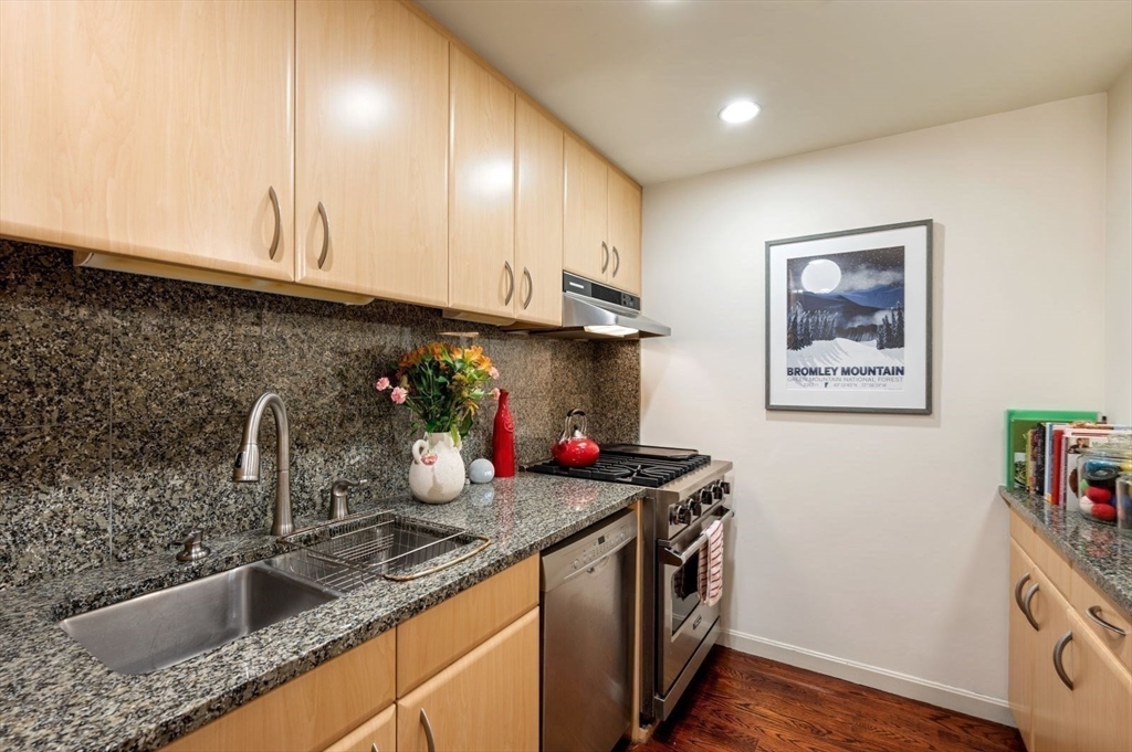 9 W Broadway # 104