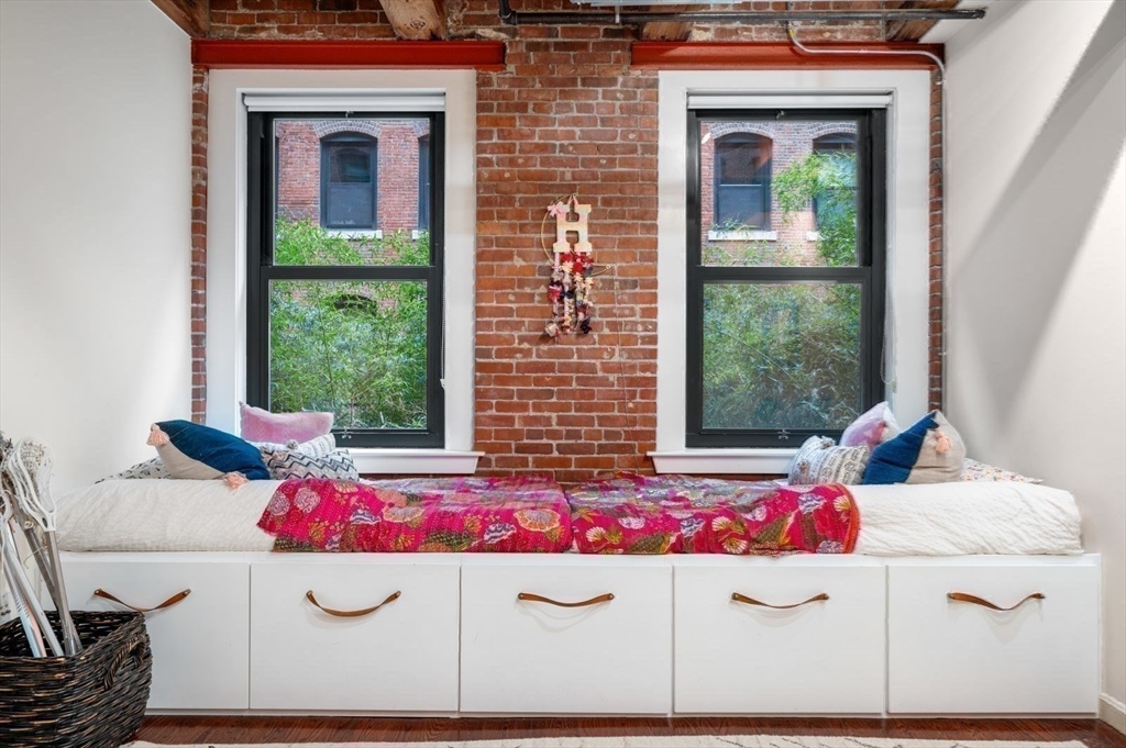 9 W Broadway # 104