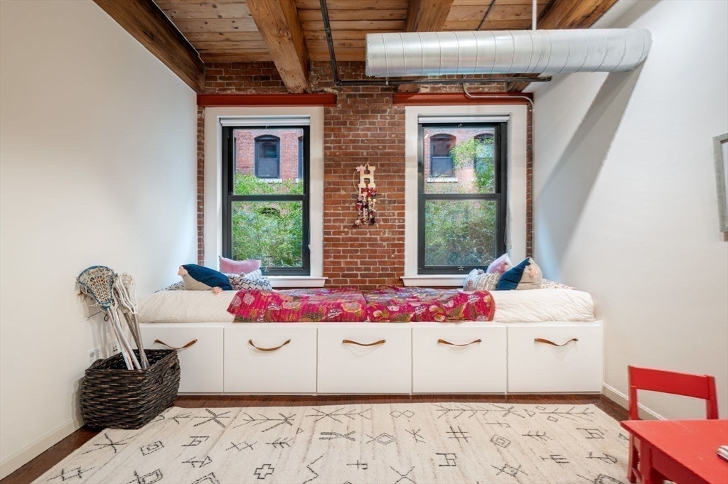 9 W Broadway # 104