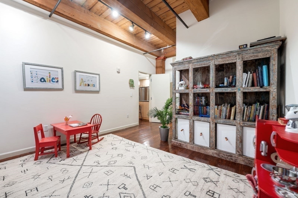 9 W Broadway # 104