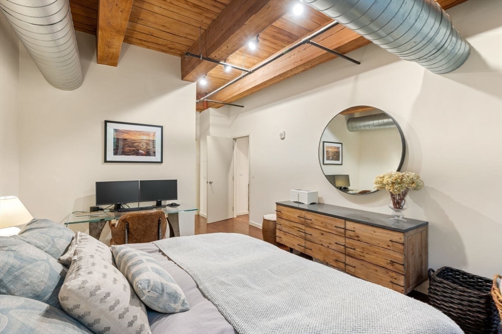 9 W Broadway # 104