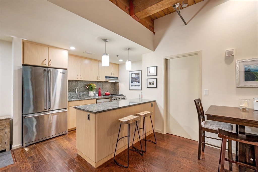 9 W Broadway # 104