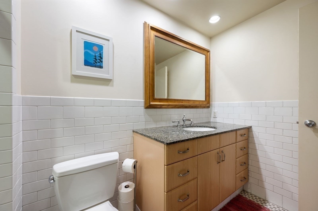 9 W Broadway # 104