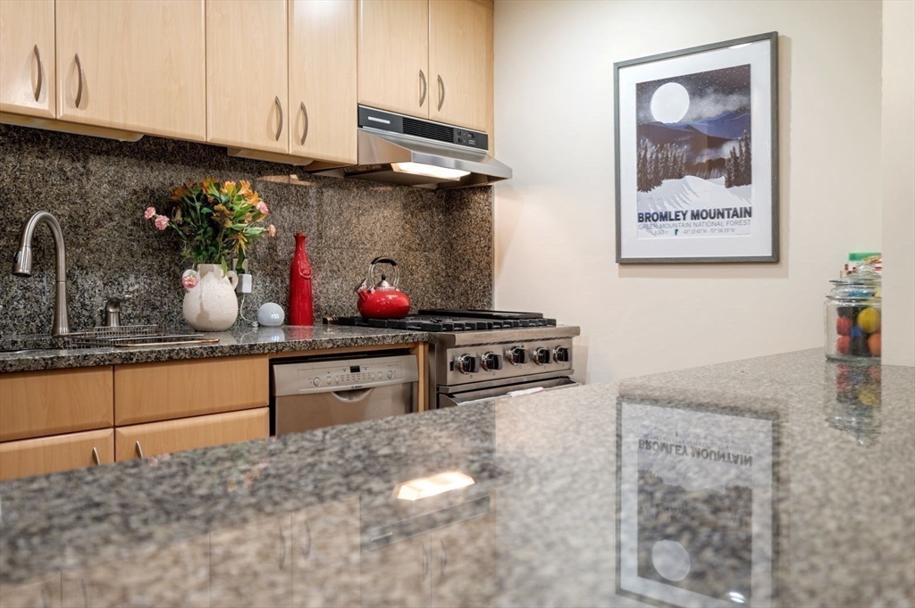9 W Broadway # 104