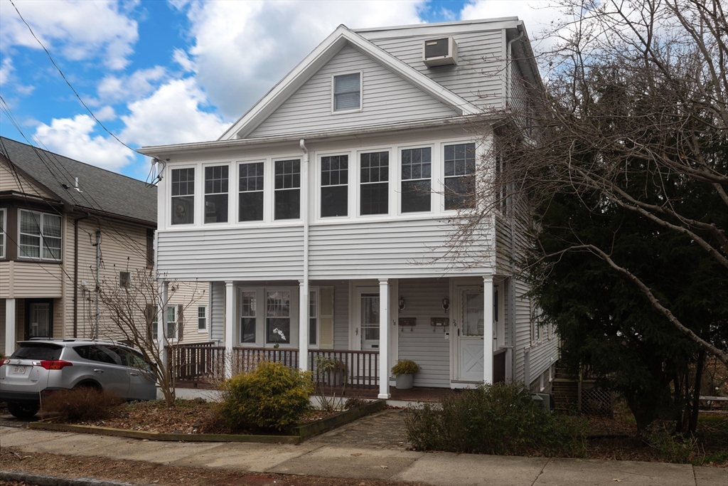 18 Pine St # 18