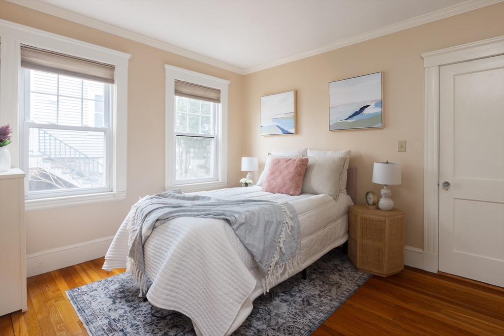 18 Pine St # 18