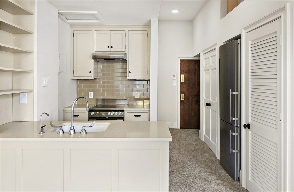 73 Marlborough St # 4
