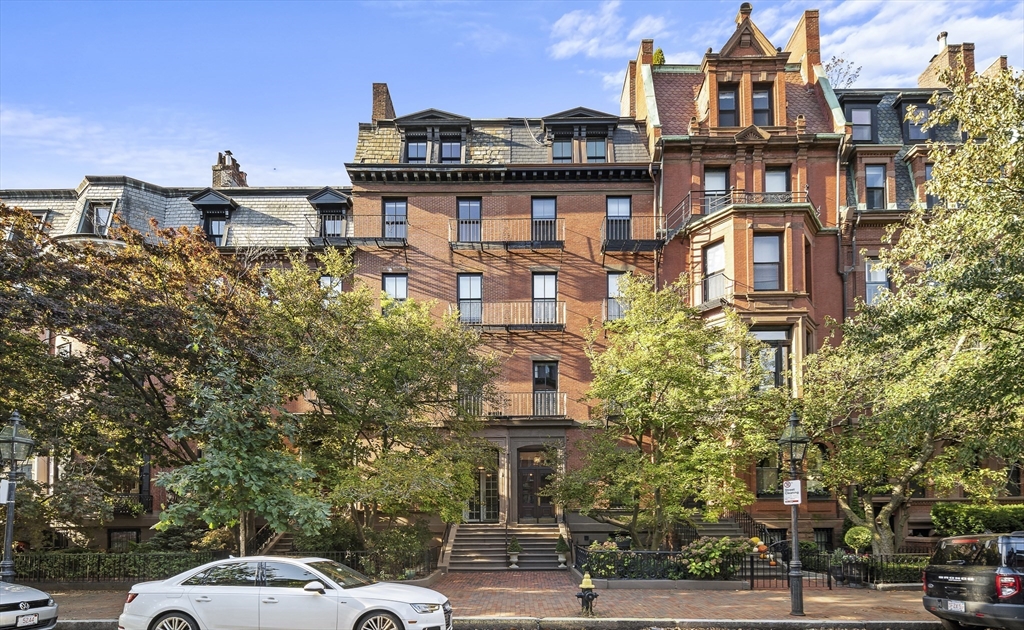 73 Marlborough St # 4