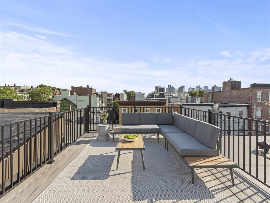 324 Sumner St # 3