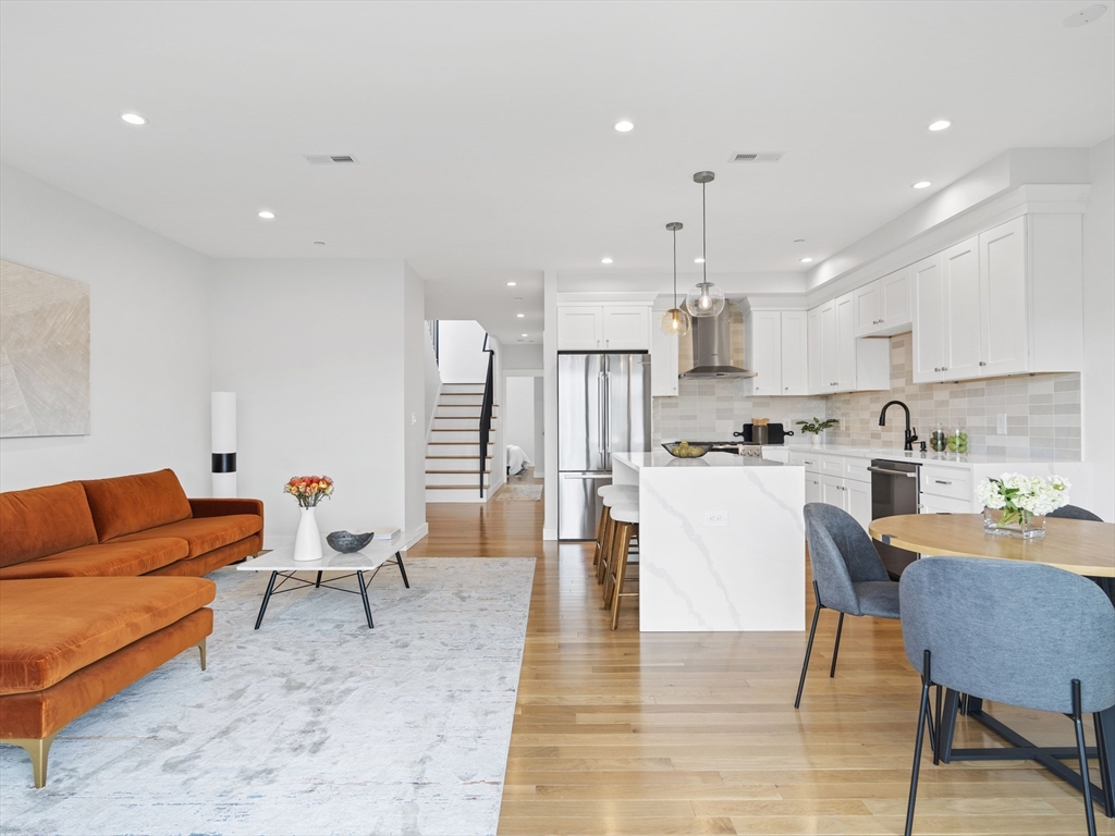 324 Sumner St # 3