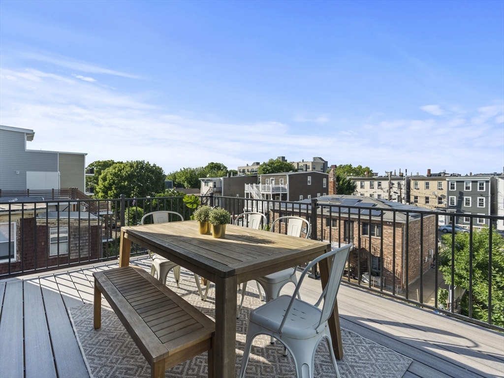 324 Sumner St # 3