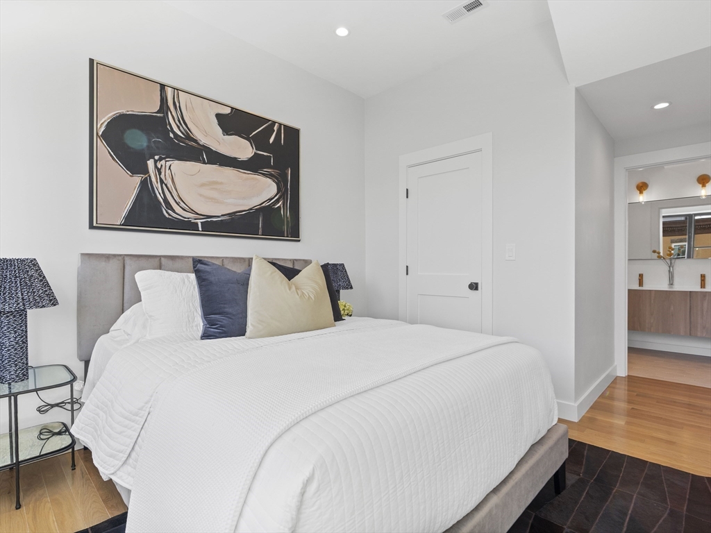 324 Sumner St # 3