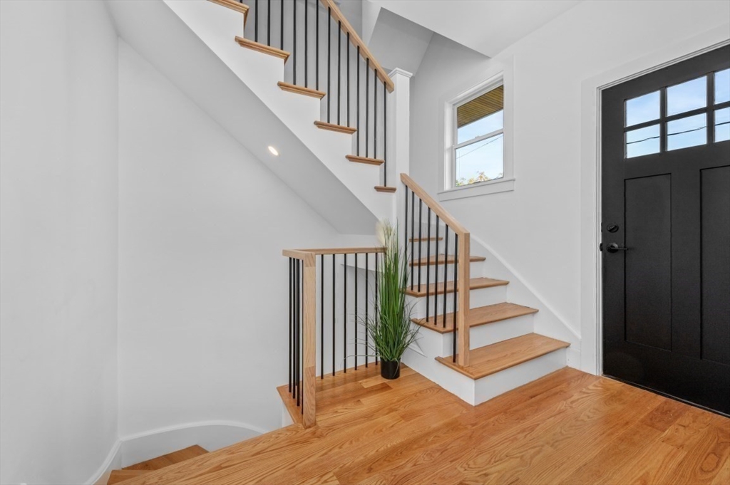 18 Windsor Rd # 2