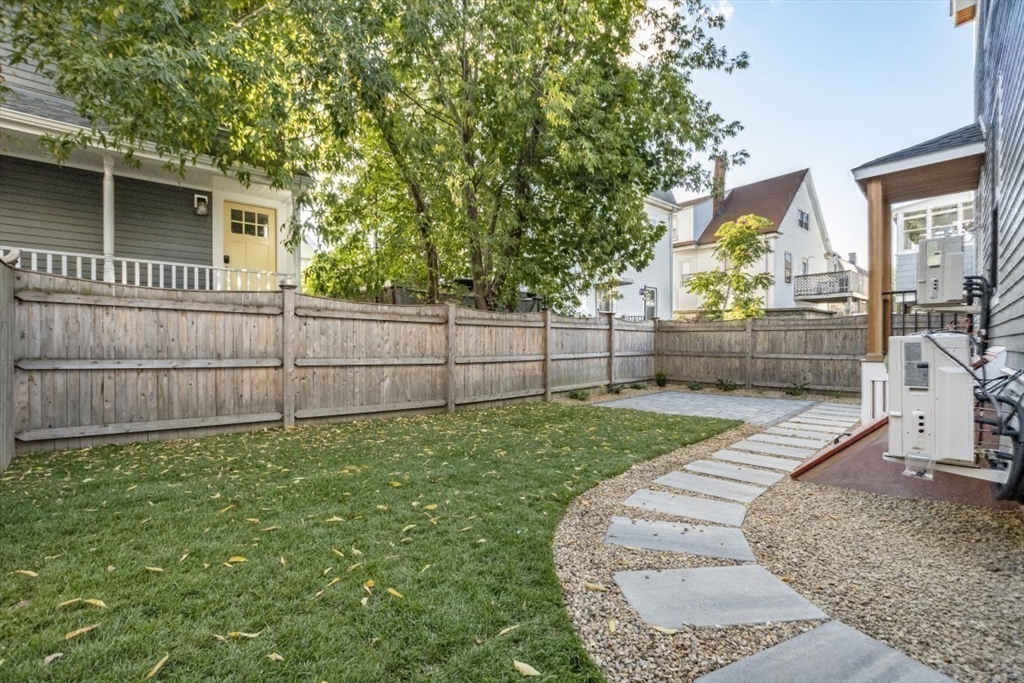 18 Windsor Rd # 2
