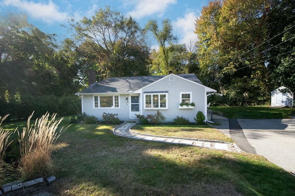 16 Locust Rd