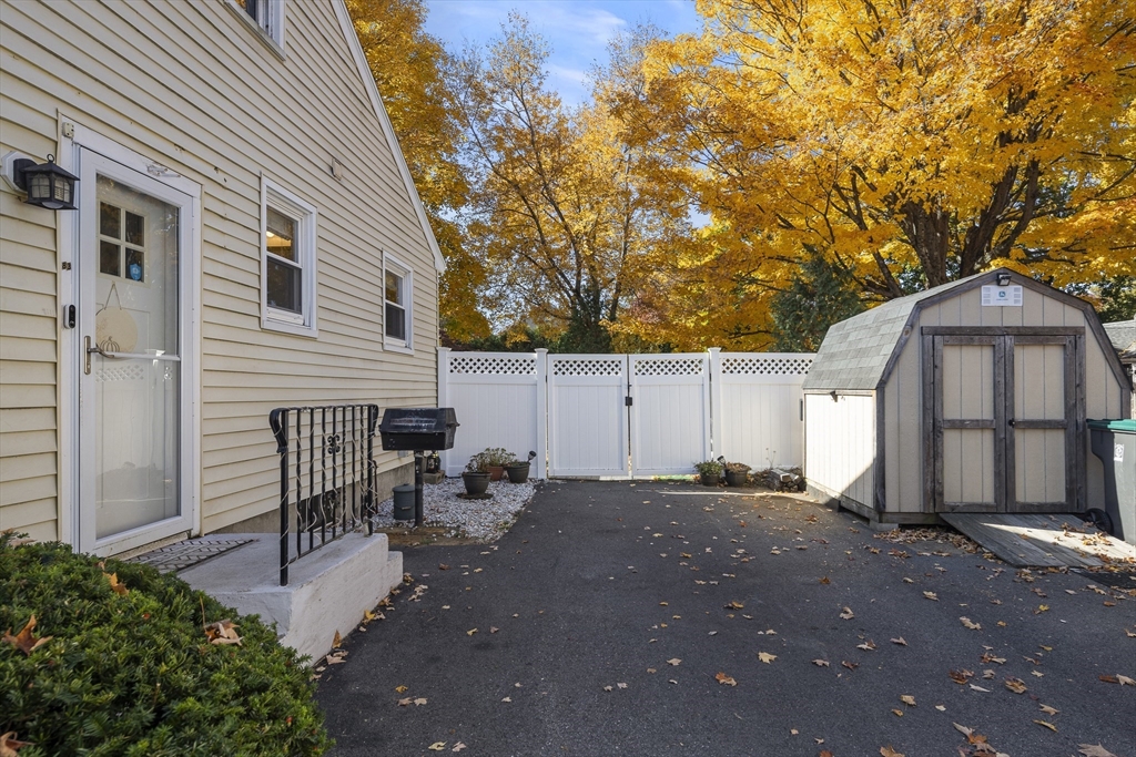 83 Kendall Ln