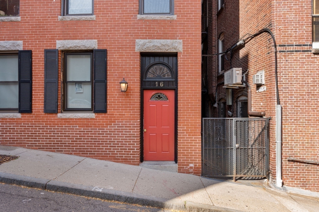 16 Foster Street # 9