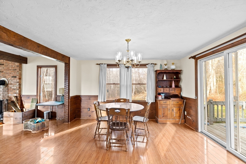 22 Eisenhower Ln