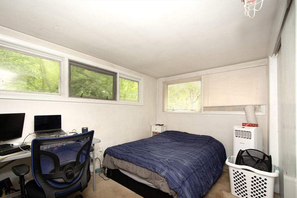20 Old Colony Rd