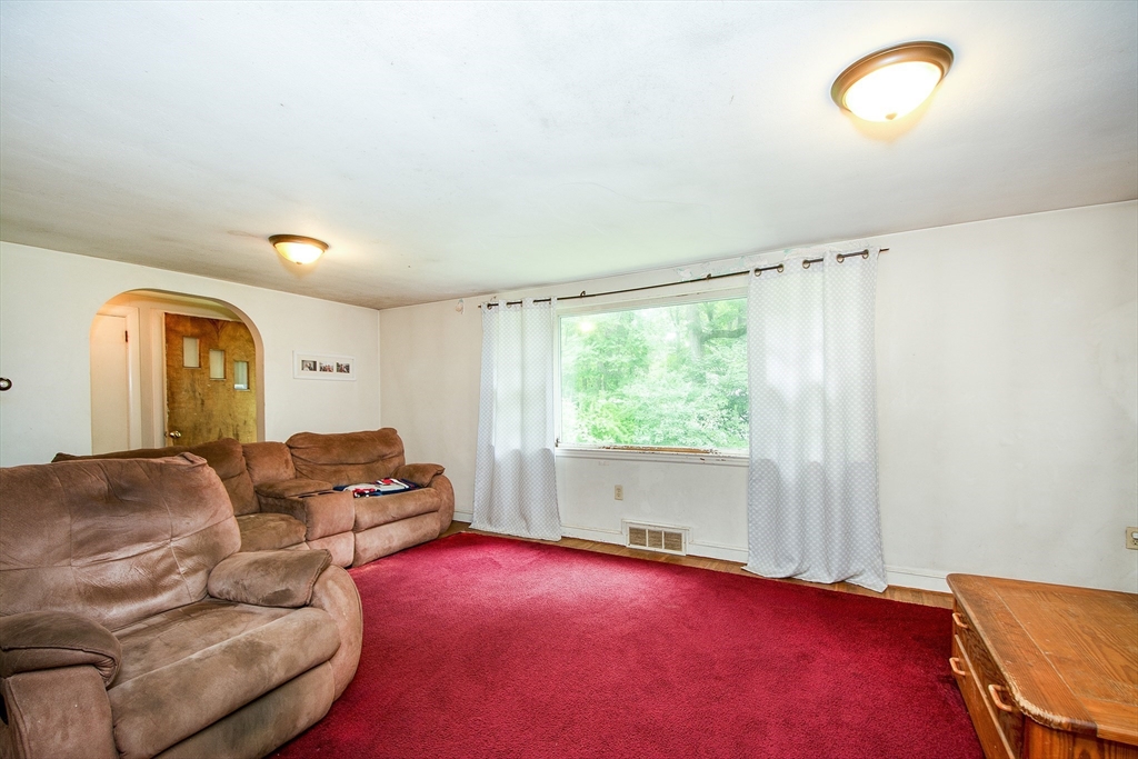 20 Old Colony Rd