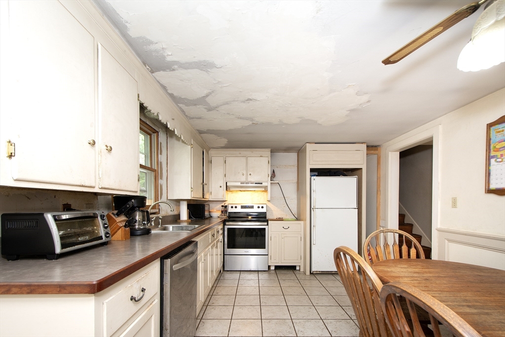 20 Old Colony Rd
