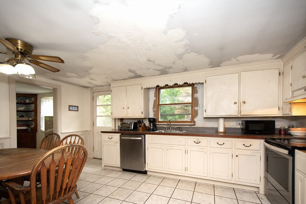 20 Old Colony Rd