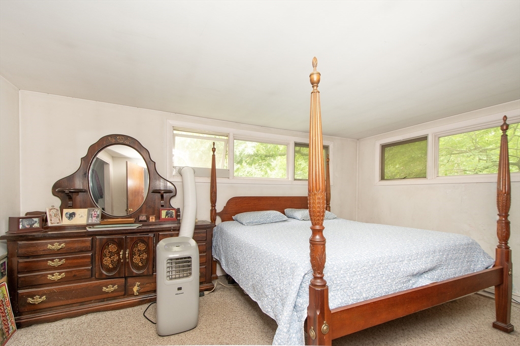 20 Old Colony Rd