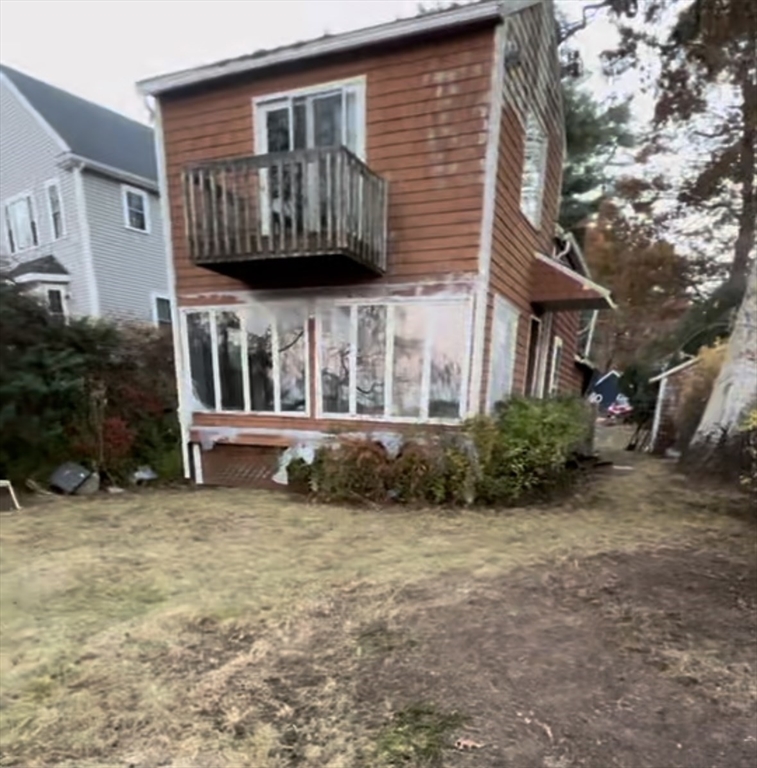 269 Lakeside Rd