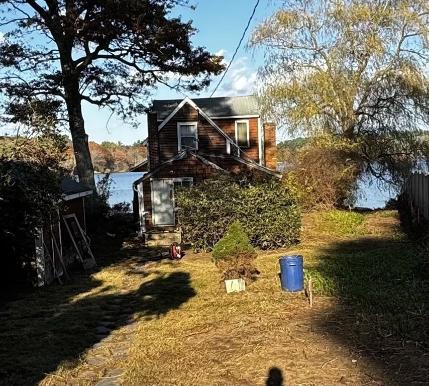 269 Lakeside Rd
