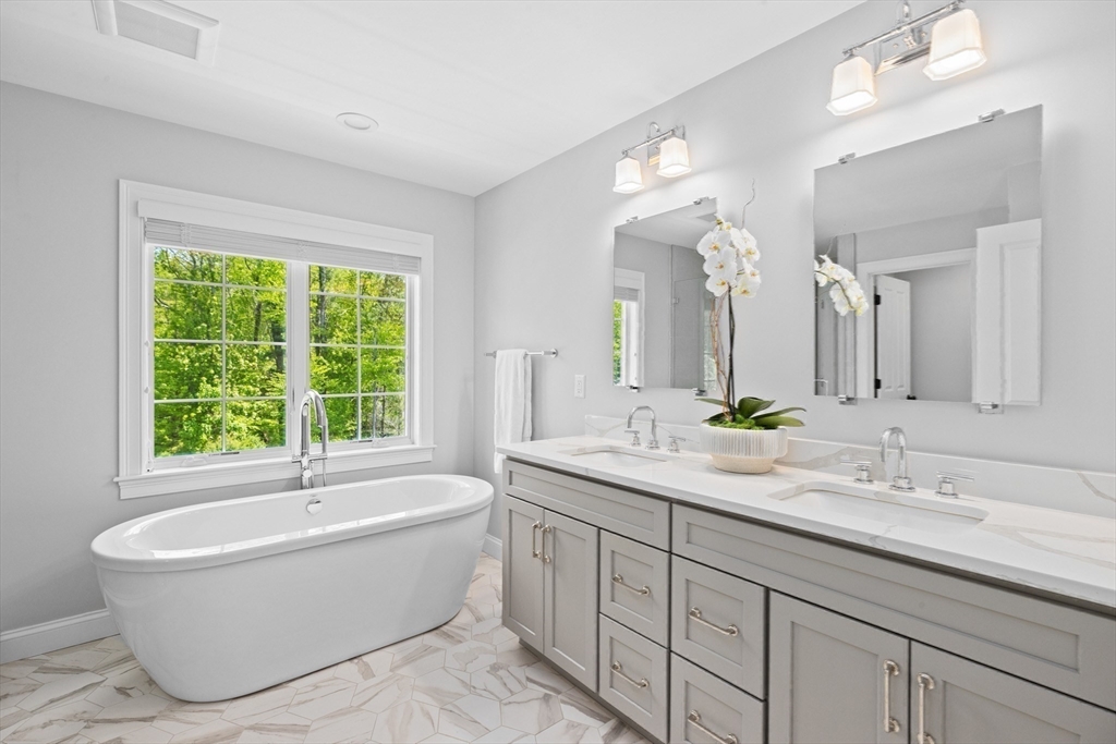 4 Studley Farm Rd