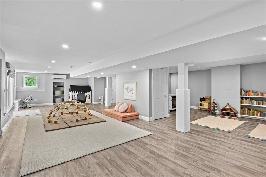 4 Studley Farm Rd