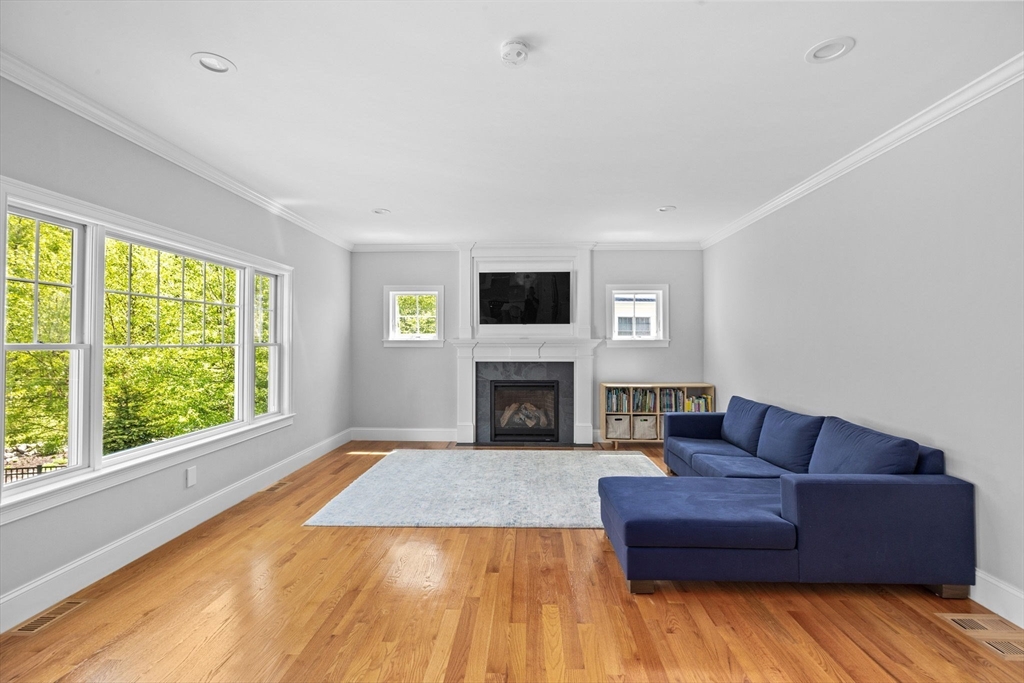 4 Studley Farm Rd