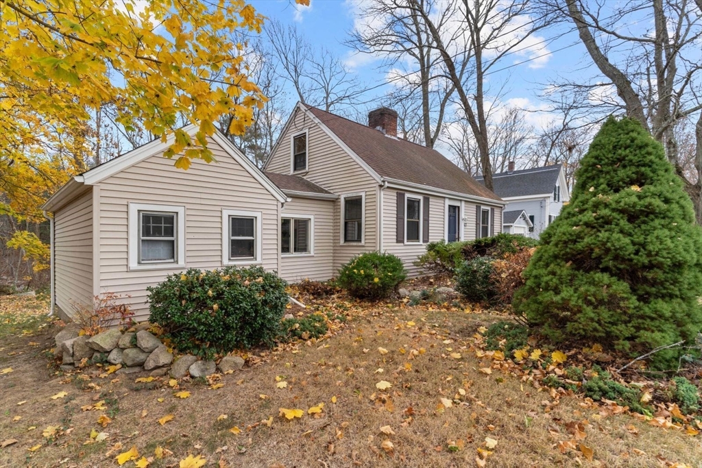 97 Booth Hill Rd