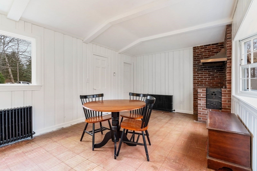 97 Booth Hill Rd