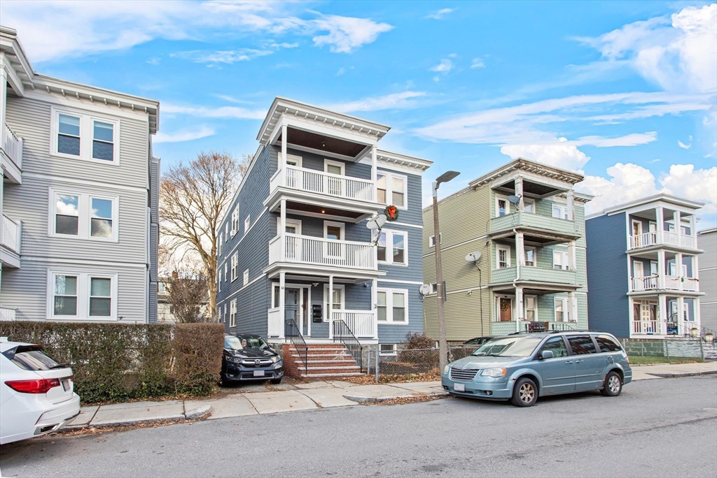 68 Whitten St # 2