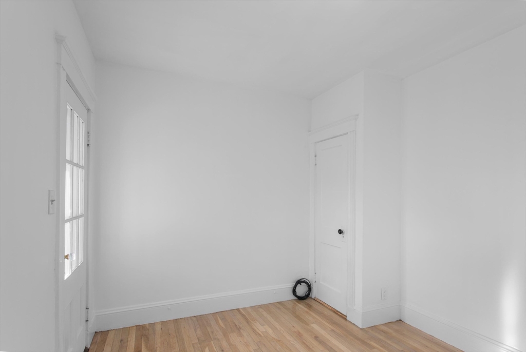 68 Whitten St # 2